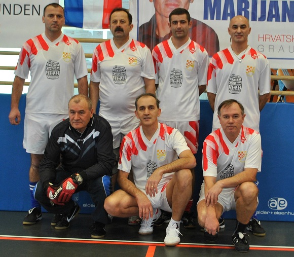 Ekipa veterana na turniru Croatie u Churu 19-01-2013.